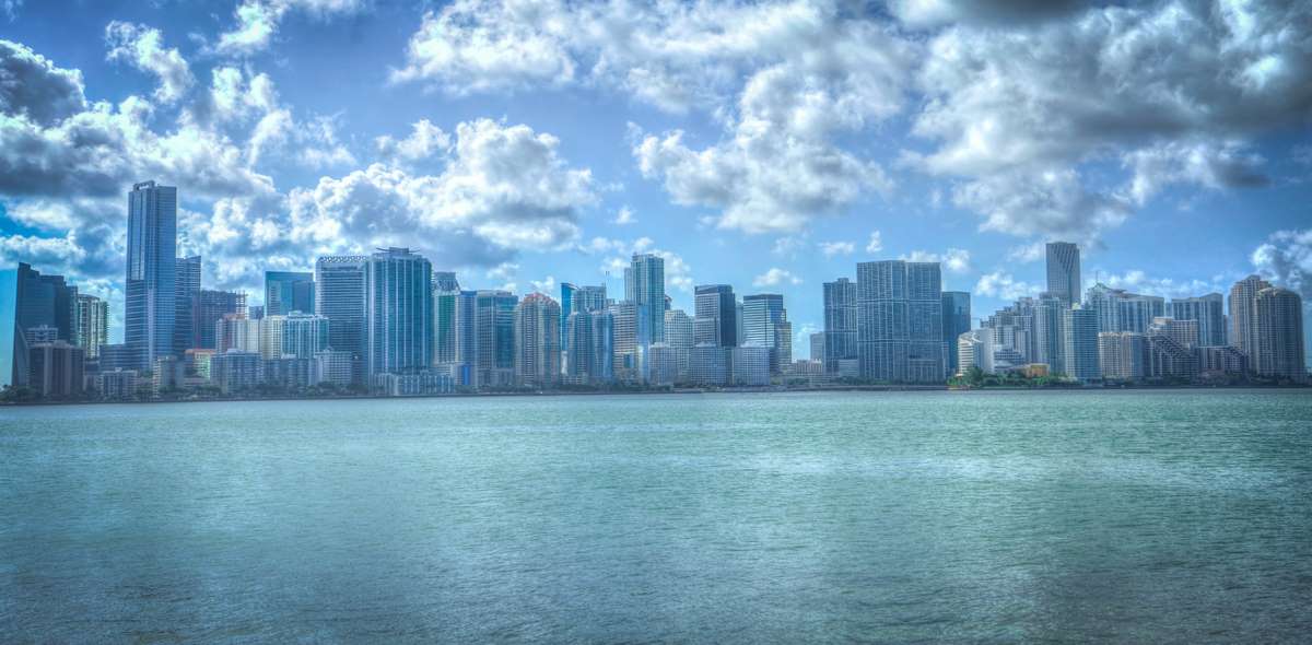 miami-florida-cityscape-water_PD