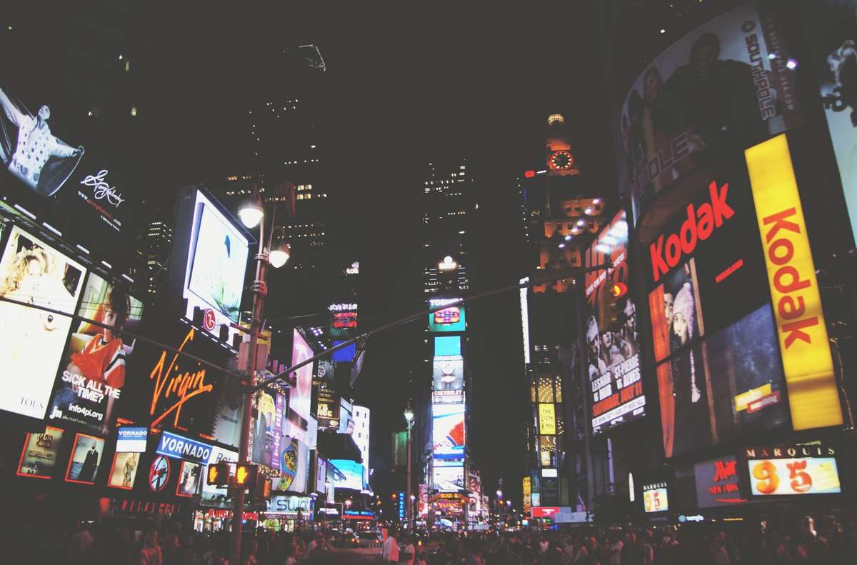 times-square-new-york-broadway_PD