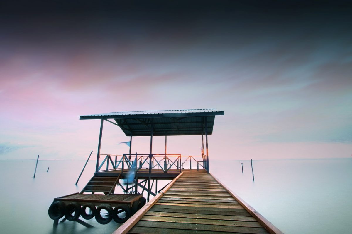Wanderlust bridge ocean_PD